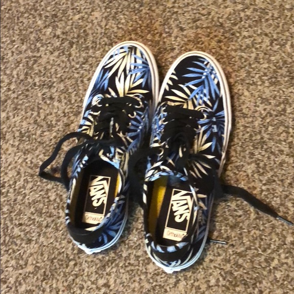 Women’s Vans US size - Picture 1 of 4